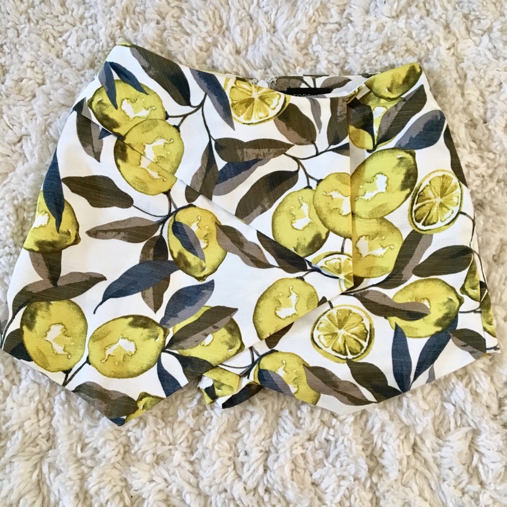 Top Shop Lemon print pointed skort